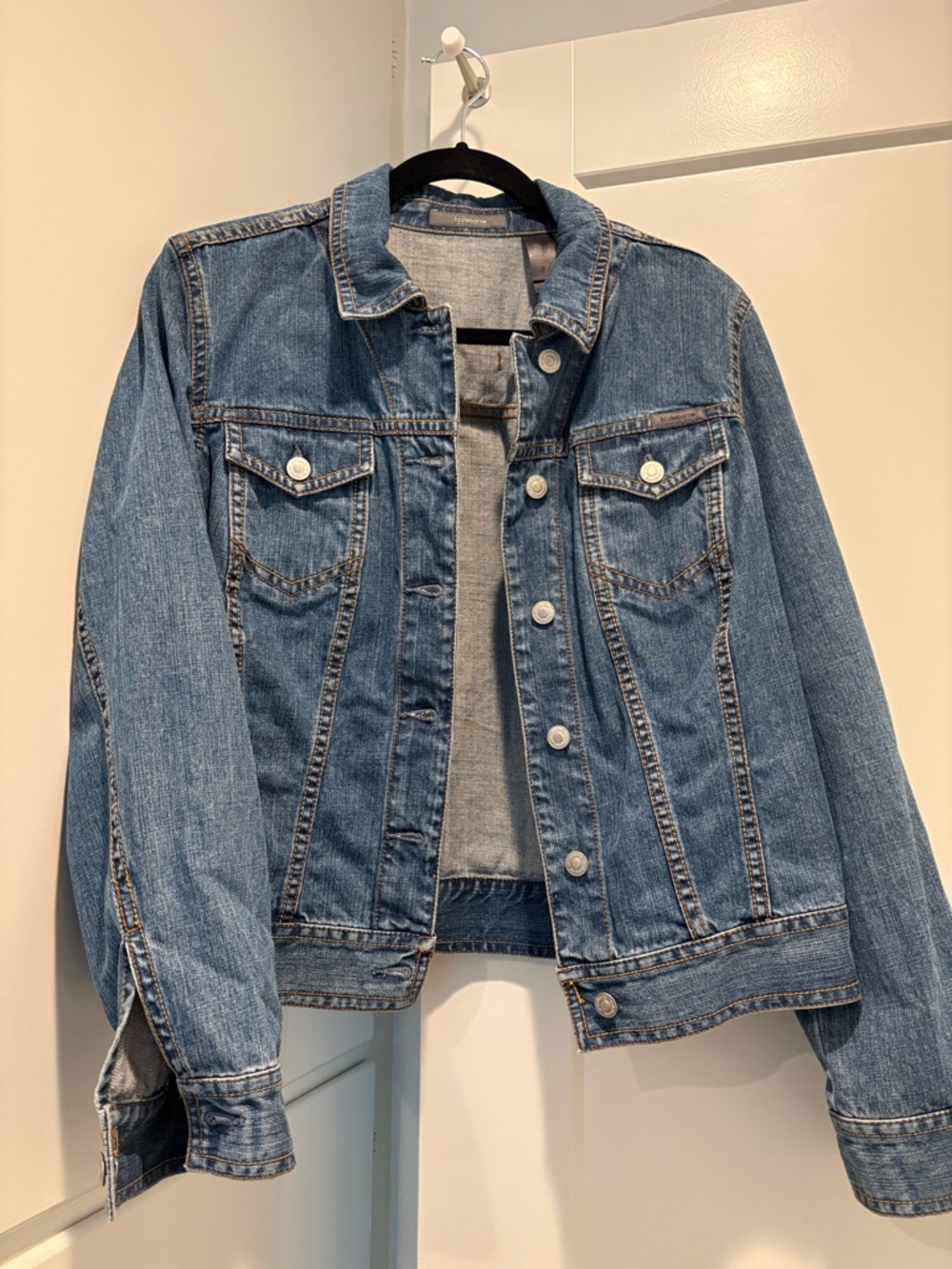 Liz Claiborne Classic Blue Denim Jacket - Trucker Style
